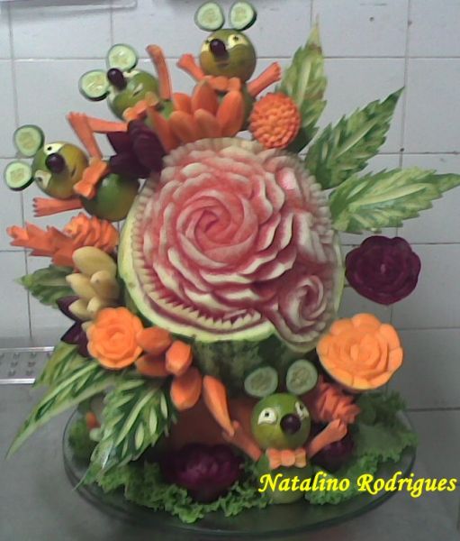 19 Arranjo de Frutas Decorado